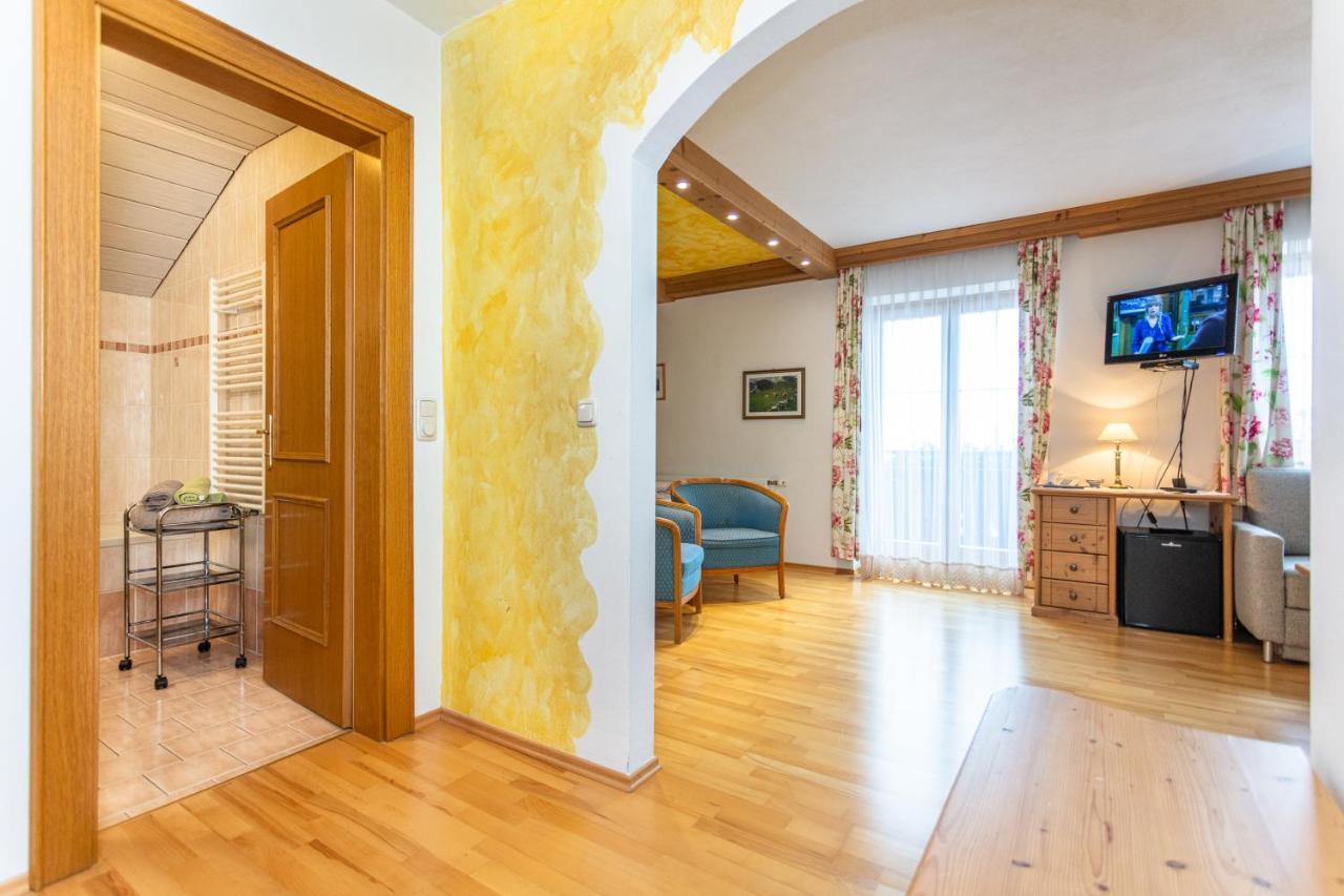 Hotel-Pension Lackenbauer バート・ホーフガシュタイン エクステリア 写真