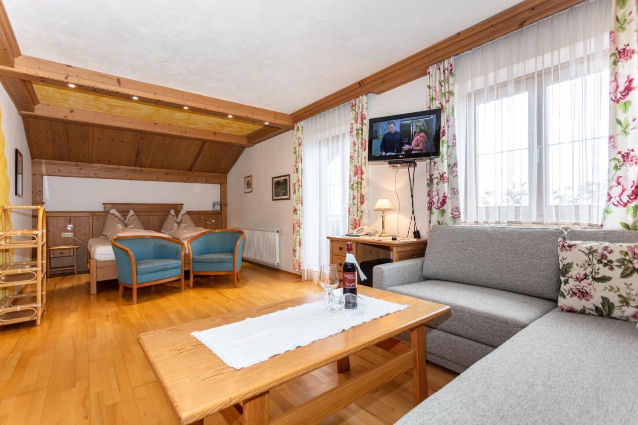 Hotel-Pension Lackenbauer バート・ホーフガシュタイン エクステリア 写真